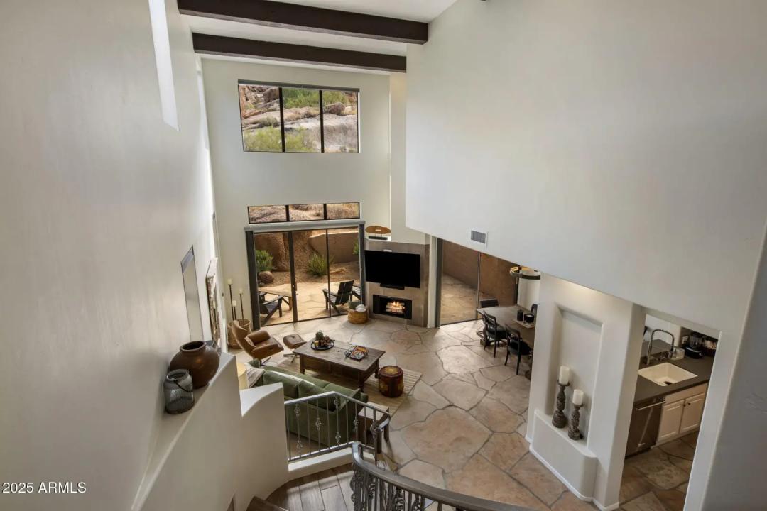 Real Estate Picture 16
