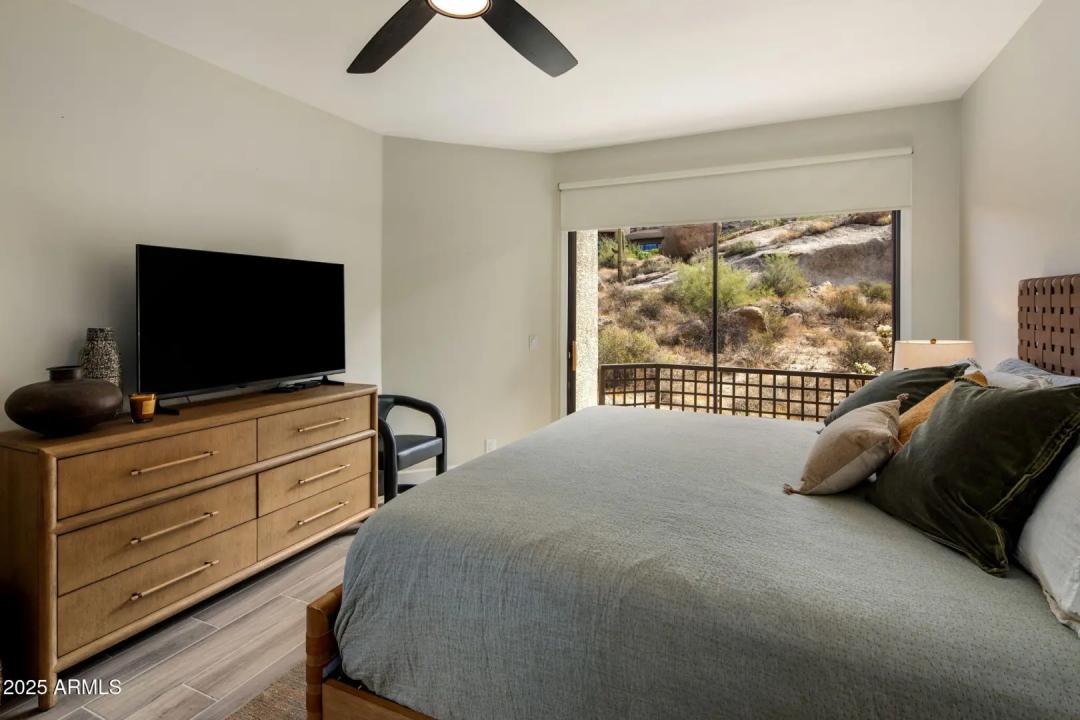 Real Estate Picture 18