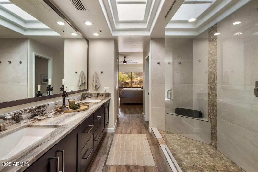 Real Estate Picture 21