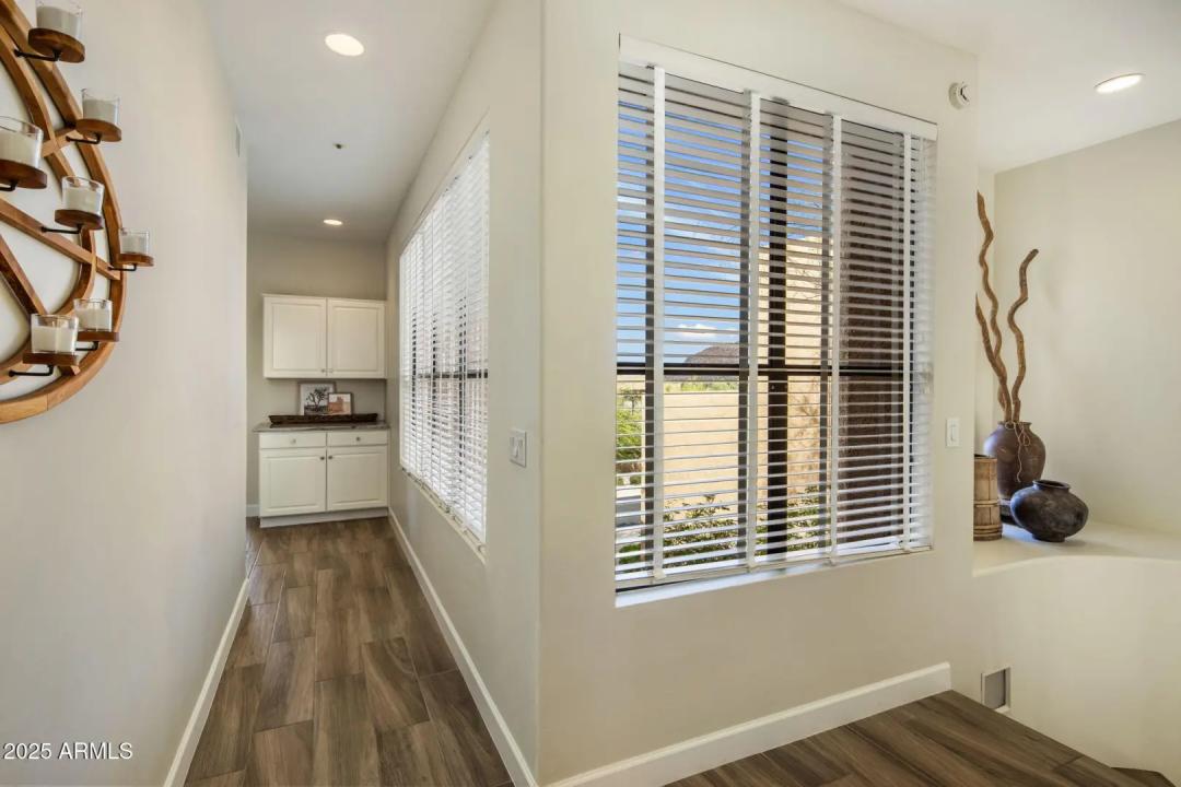 Real Estate Picture 24