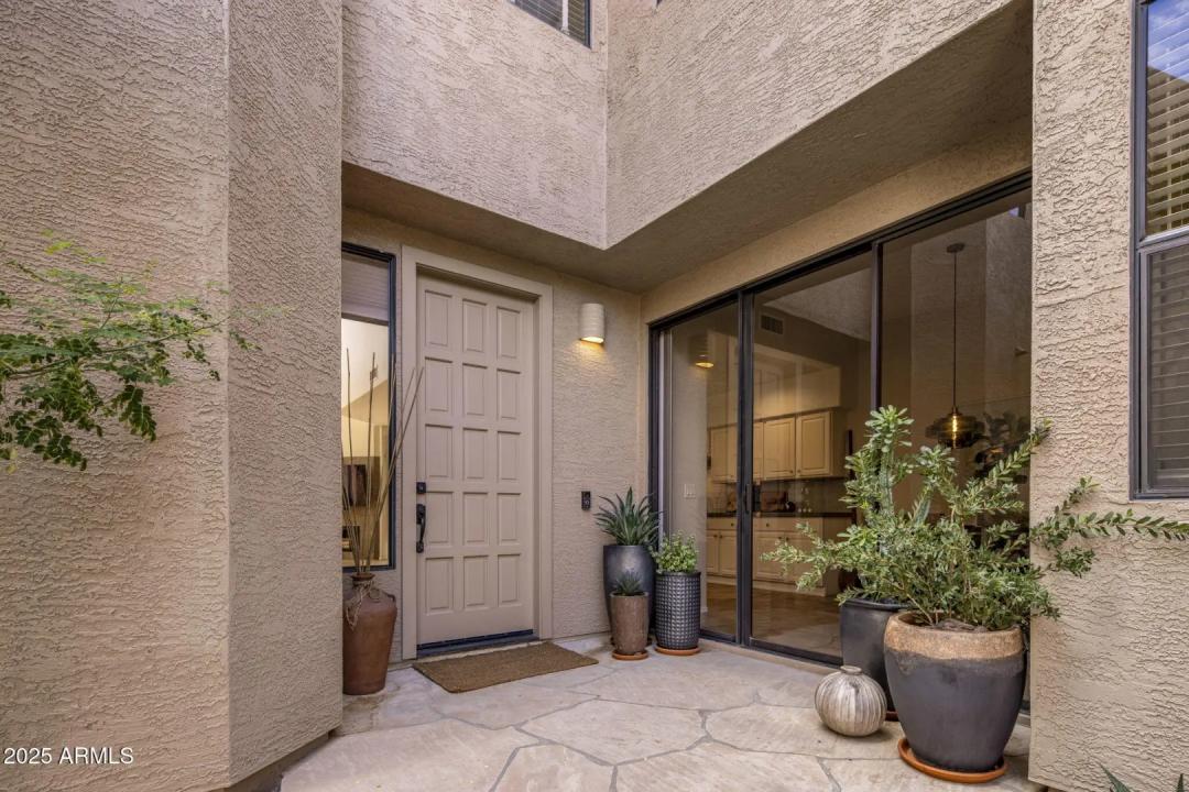 Real Estate Picture 3