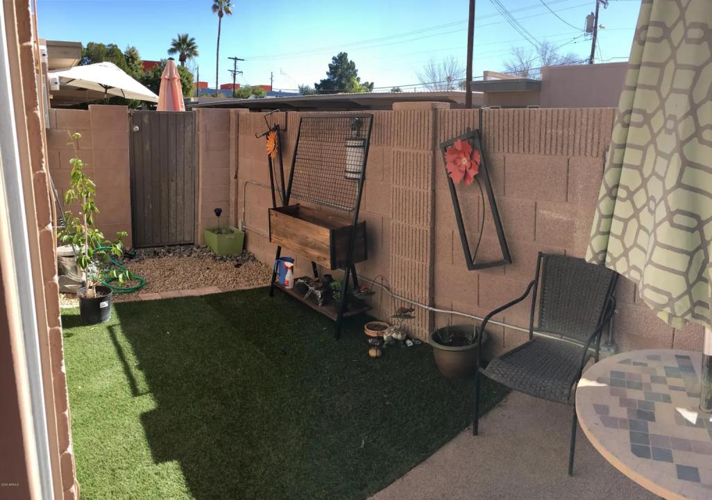 Real Estate Picture 7