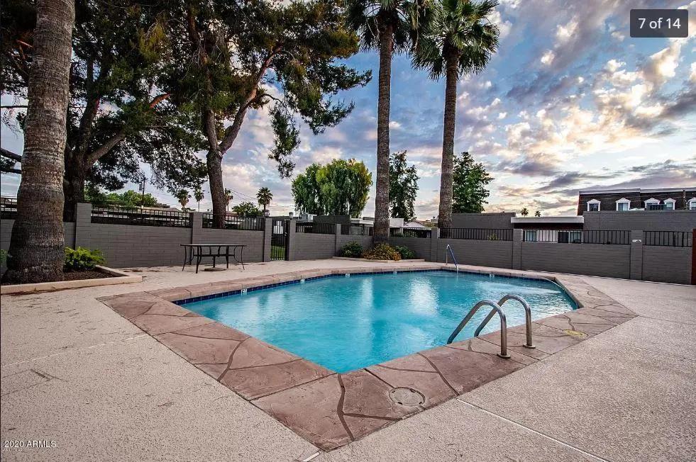 Real Estate Picture 9