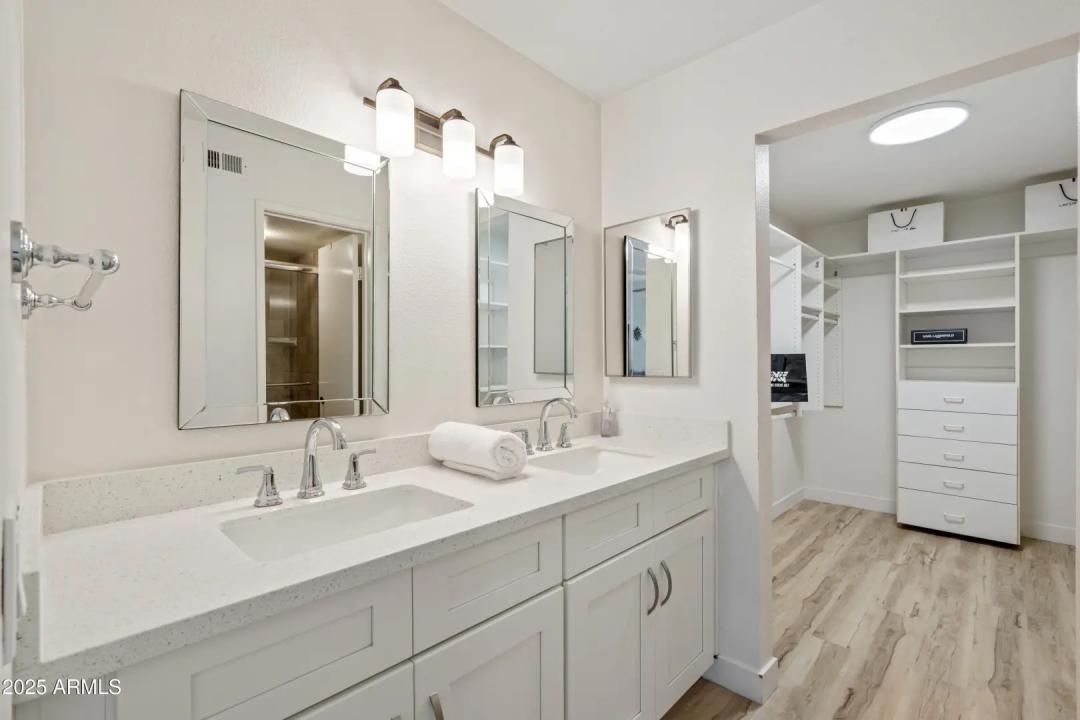 Real Estate Picture 8