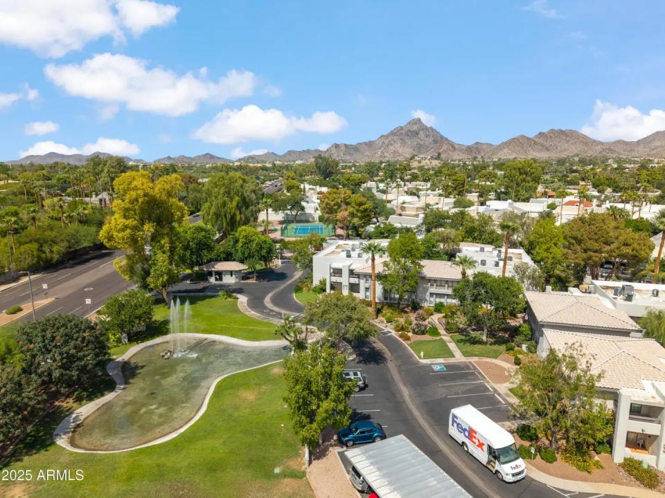 Real Estate Picture 1