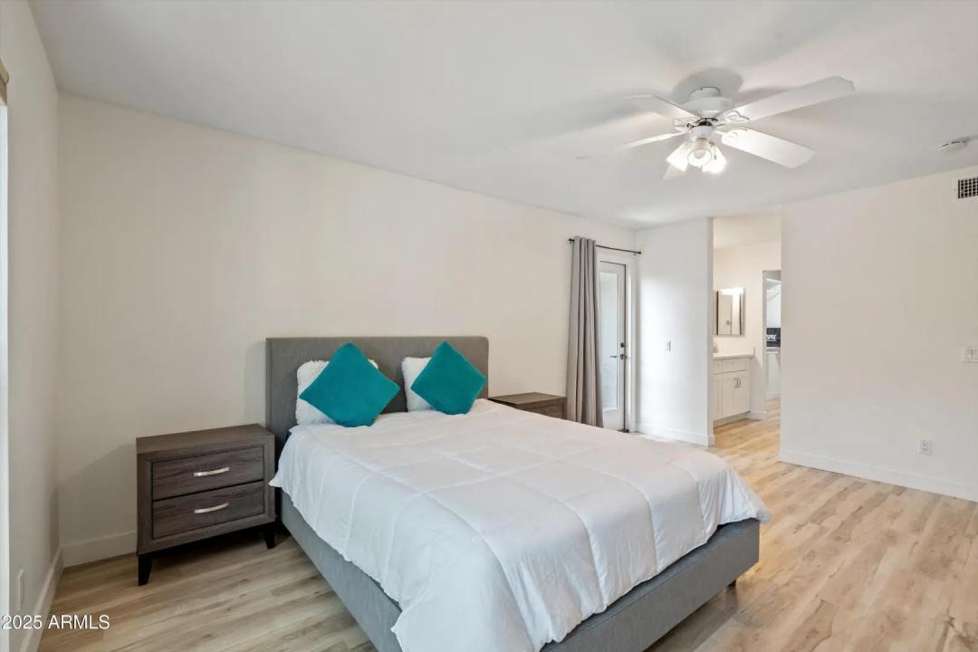 Real Estate Picture 22