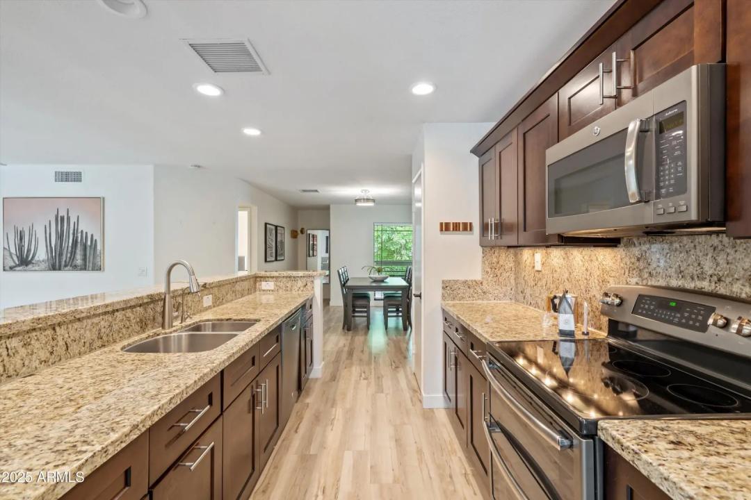 Real Estate Picture 20