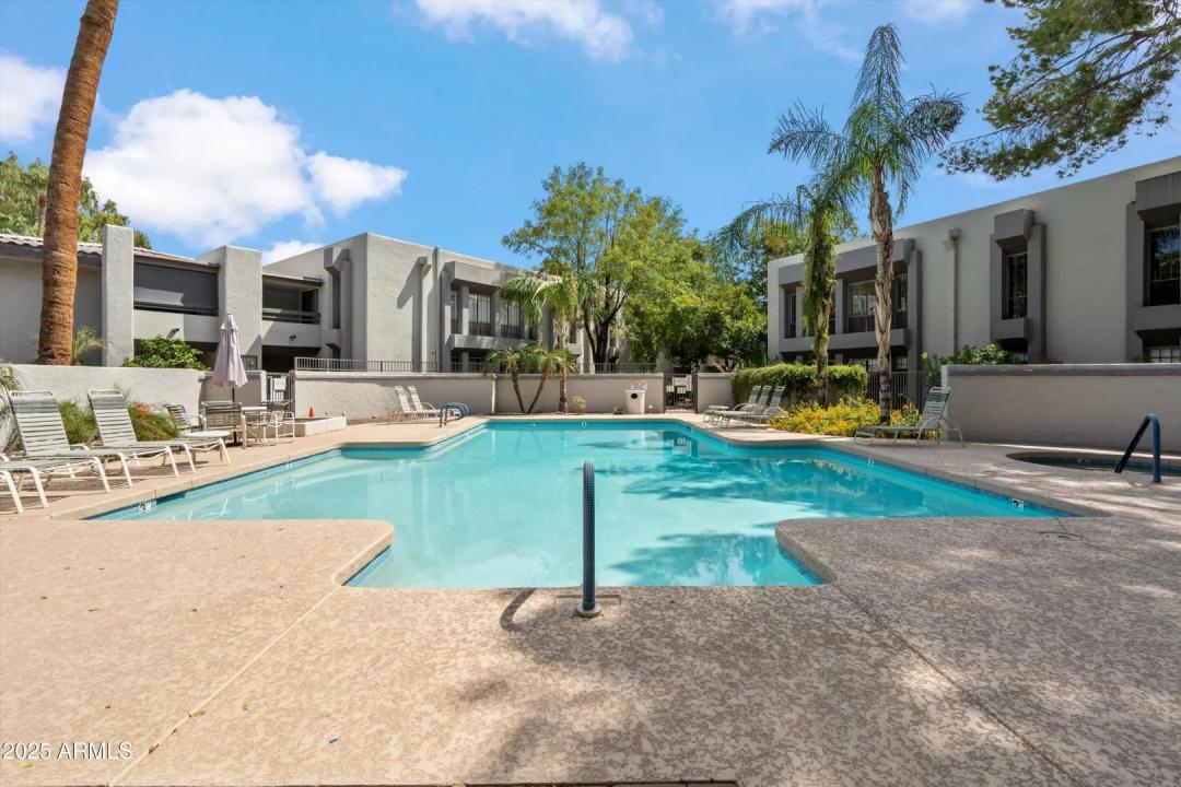 Real Estate Picture 32