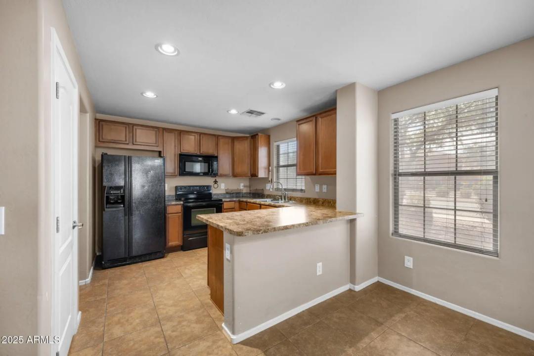 Real Estate Picture 6