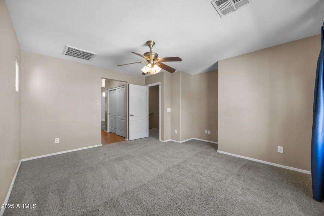 Real Estate Picture 15
