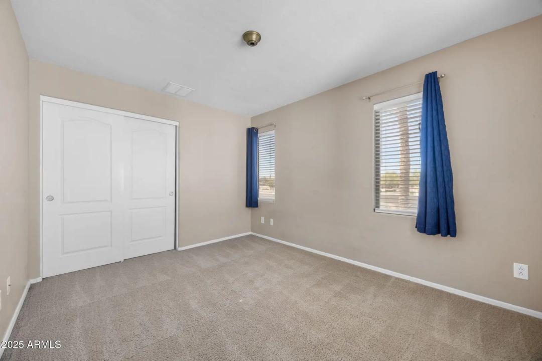 Real Estate Picture 23