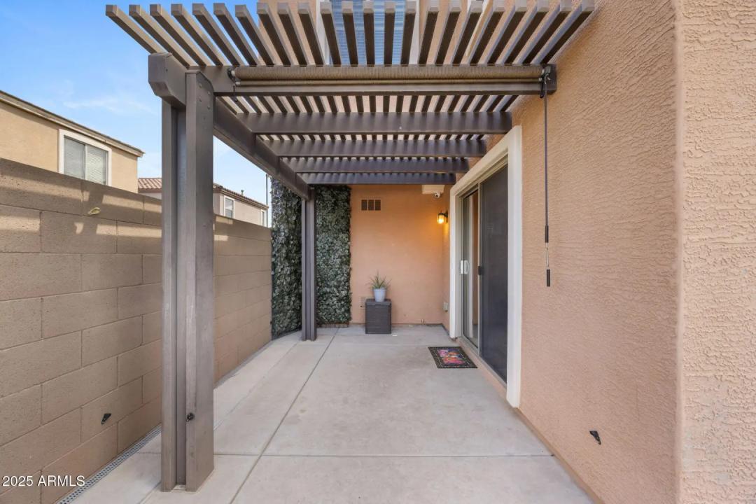 Real Estate Picture 26