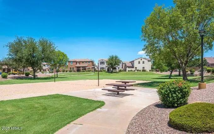 Real Estate Picture 32