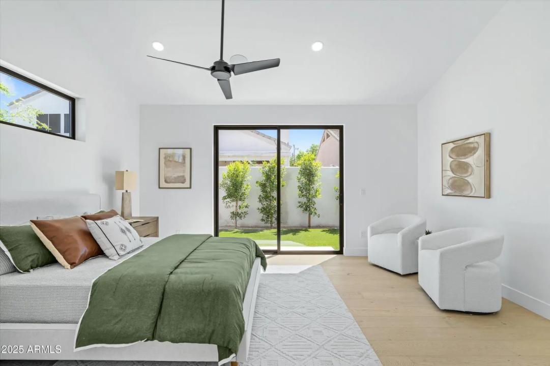Real Estate Picture 6
