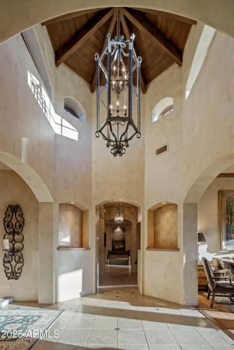 Real Estate Picture 5