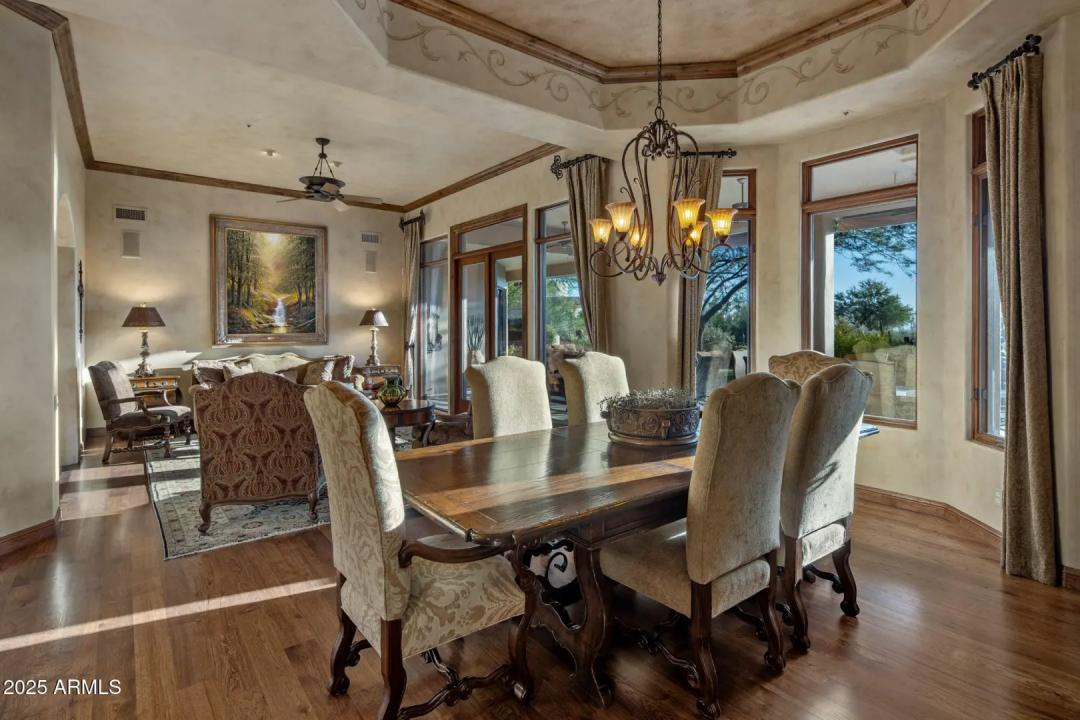 Real Estate Picture 12