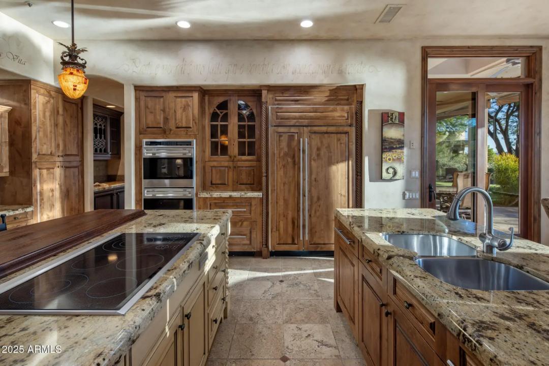 Real Estate Picture 17