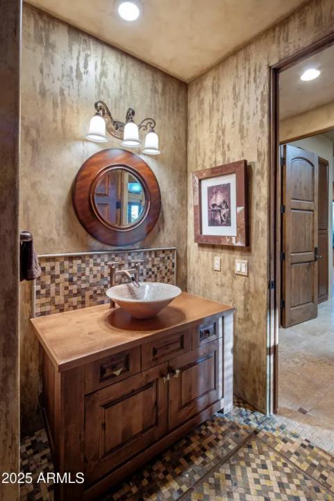 Real Estate Picture 34