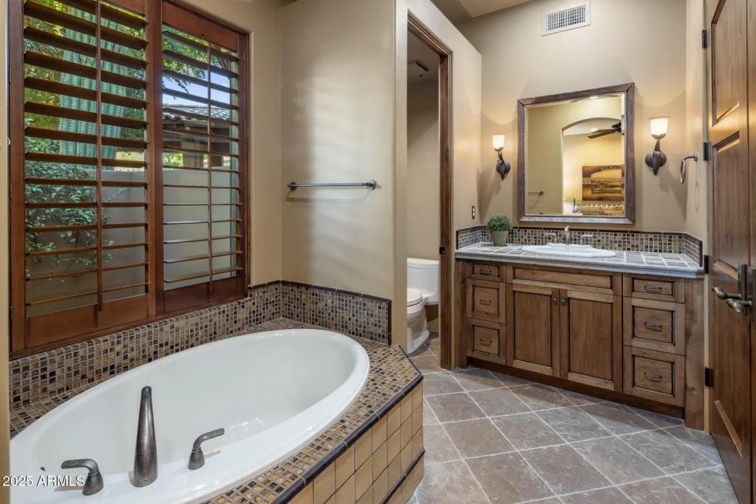 Real Estate Picture 29