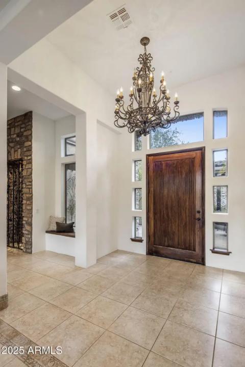 Real Estate Picture 5