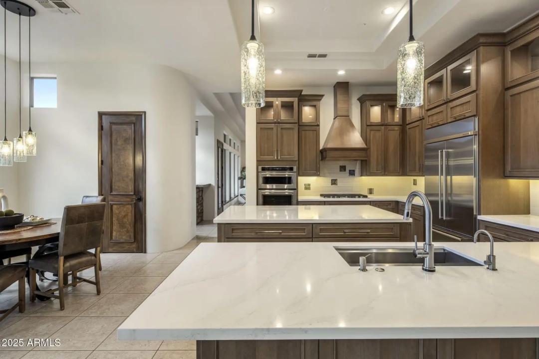 Real Estate Picture 18