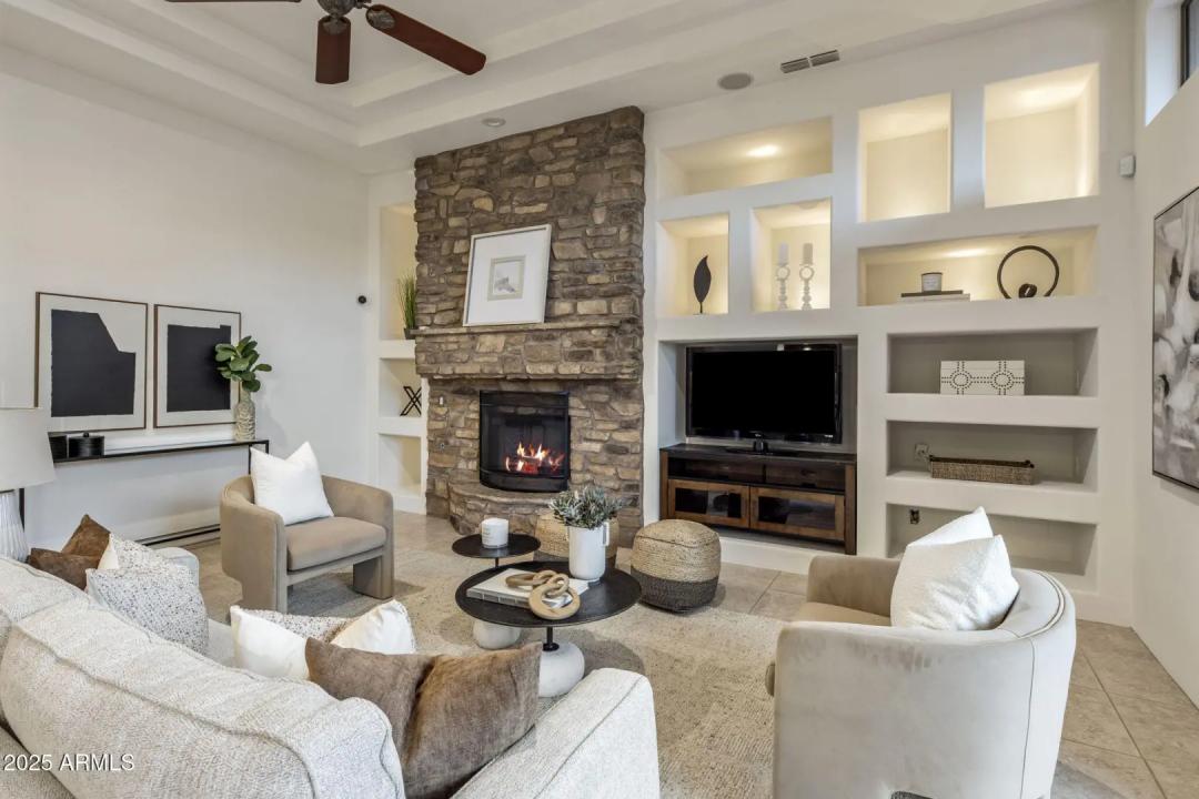 Real Estate Picture 22