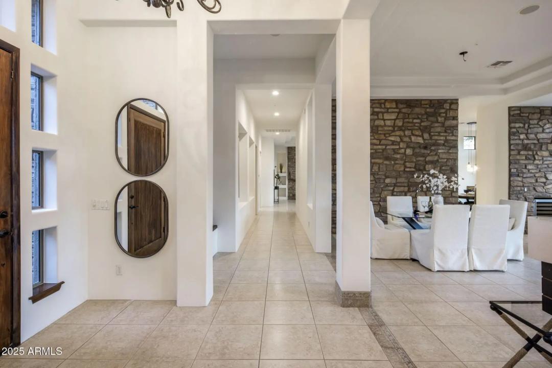Real Estate Picture 6