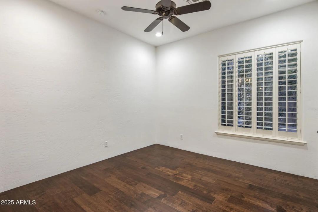Real Estate Picture 40