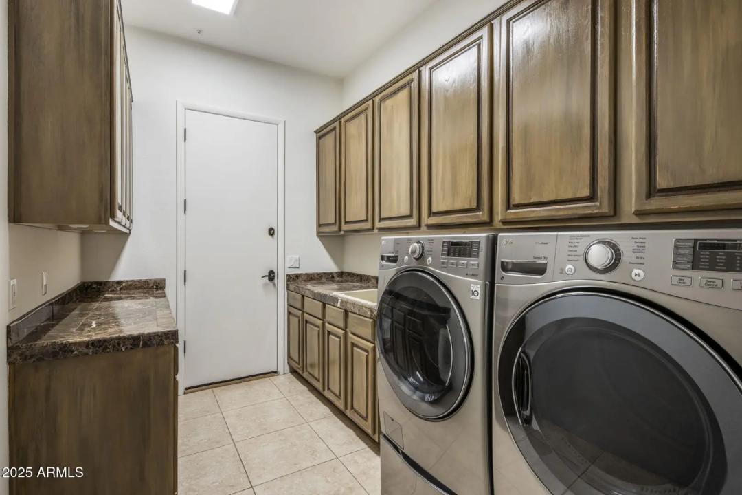 Real Estate Picture 41