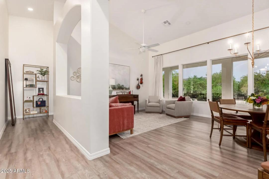Real Estate Picture 5