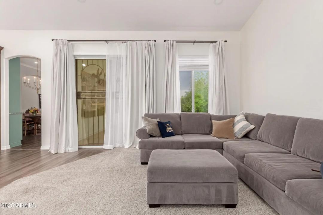 Real Estate Picture 9