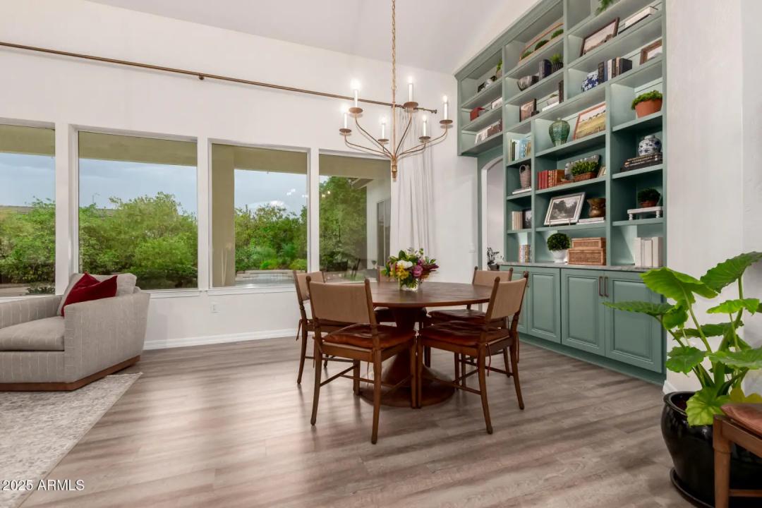 Real Estate Picture 11