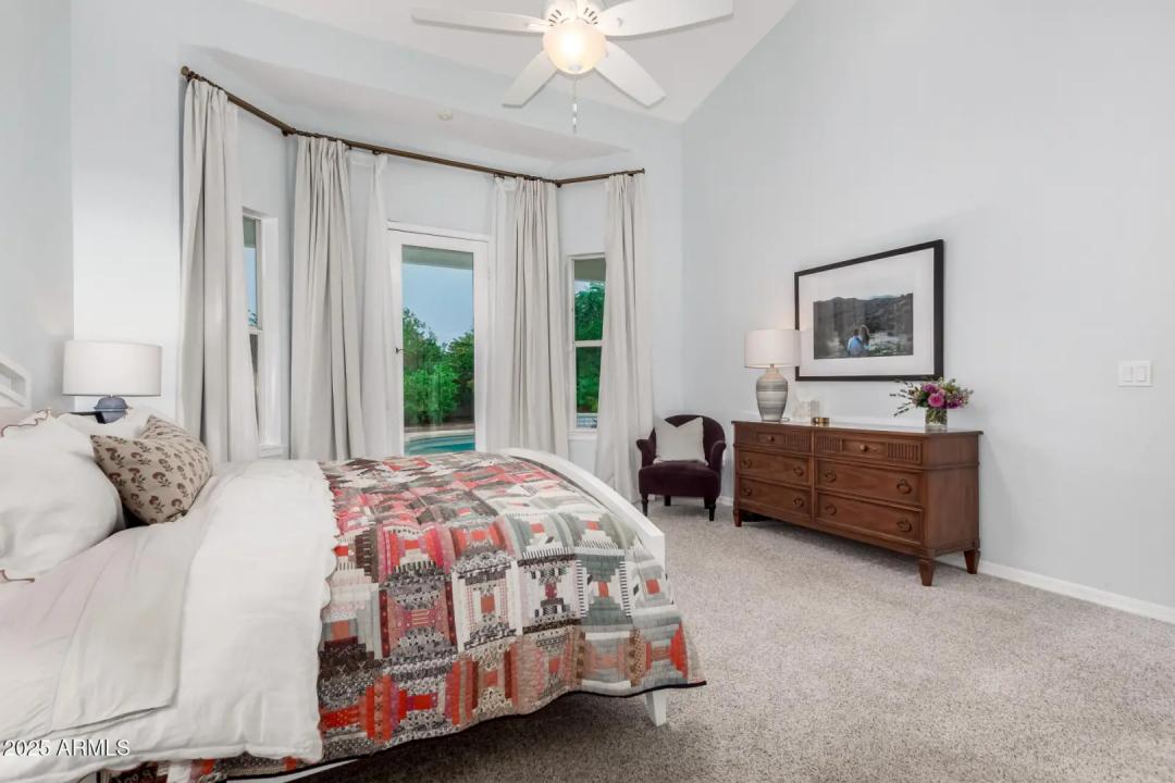 Real Estate Picture 17