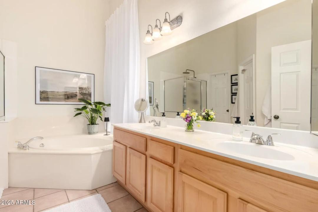 Real Estate Picture 18