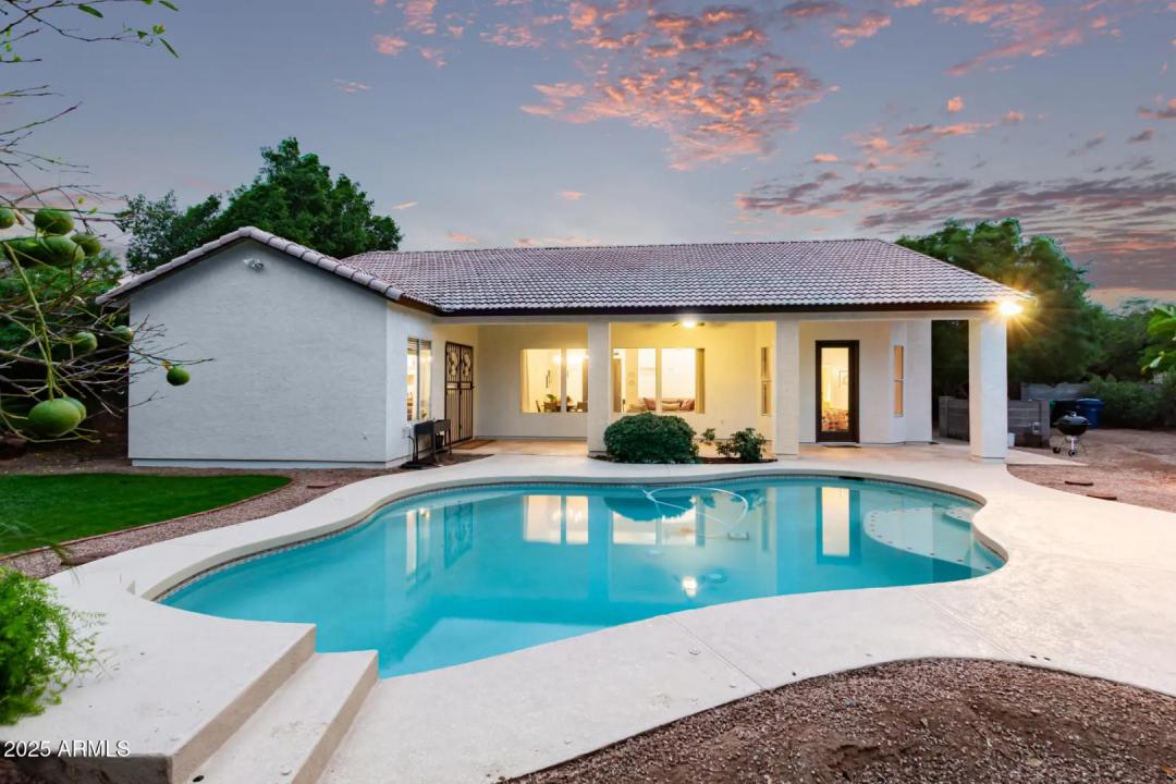 Real Estate Picture 30