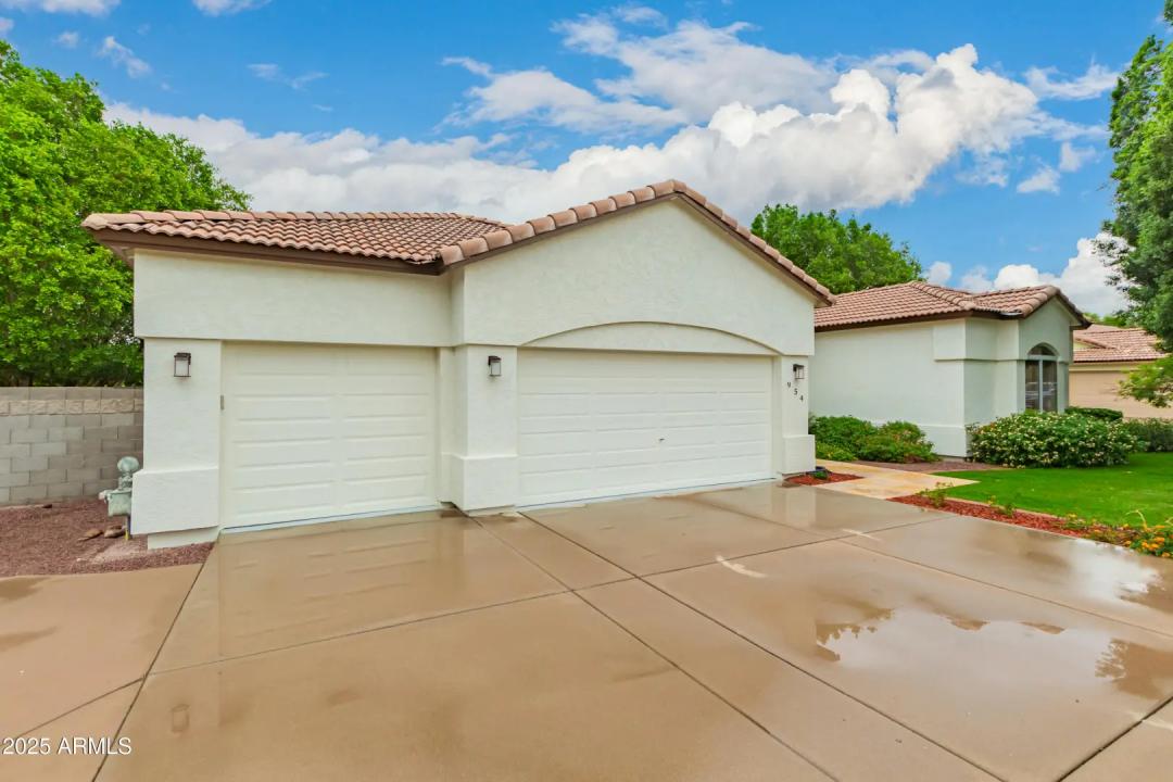 Real Estate Picture 4