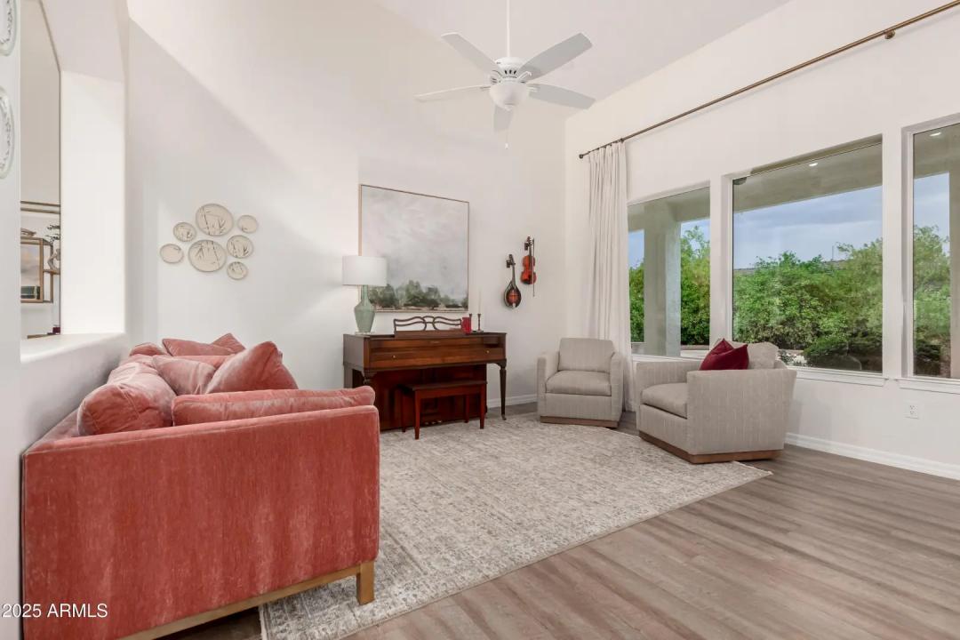 Real Estate Picture 6