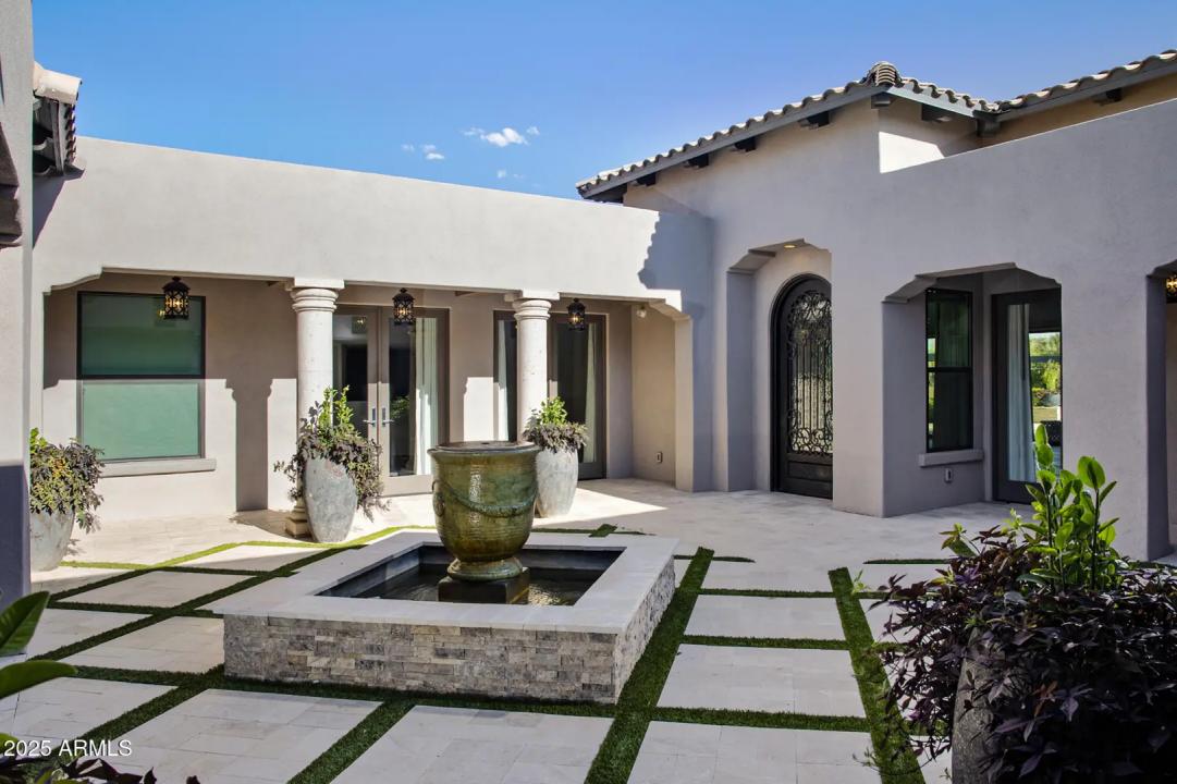 Real Estate Picture 6