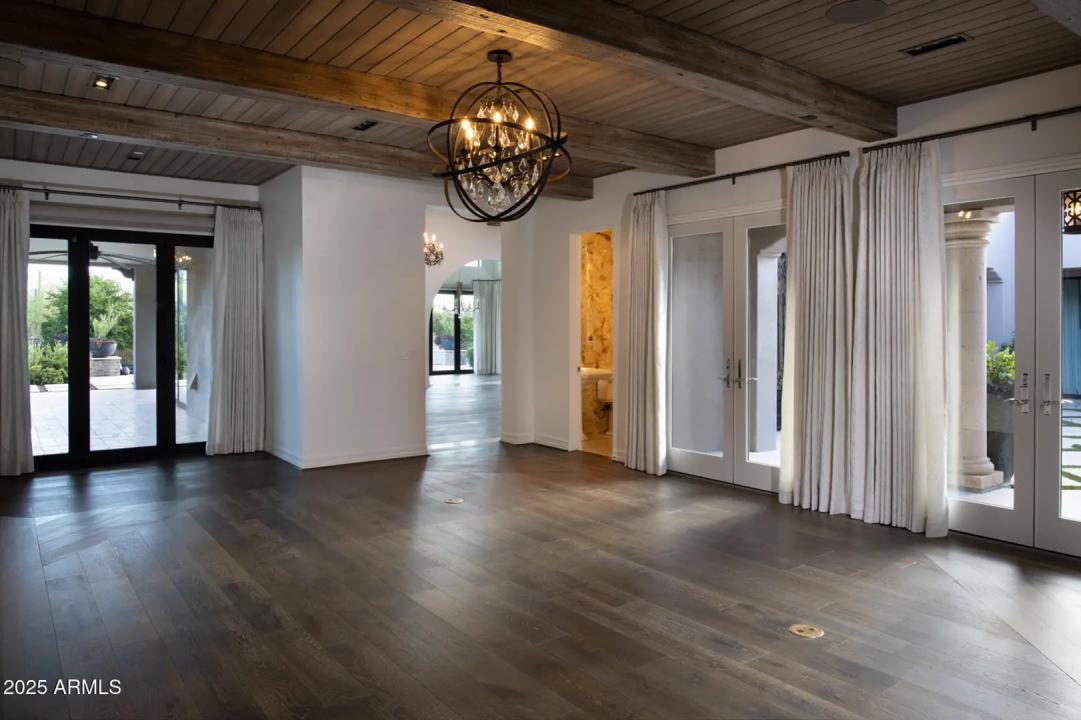 Real Estate Picture 17