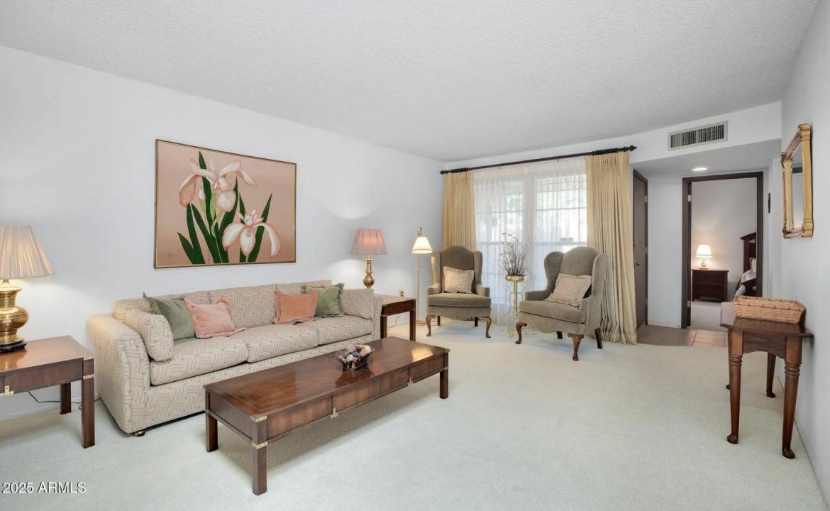 Real Estate Picture 5