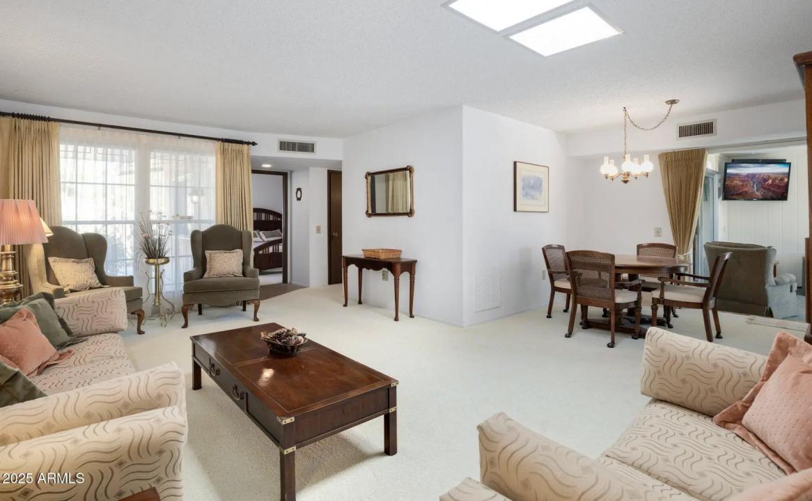 Real Estate Picture 6