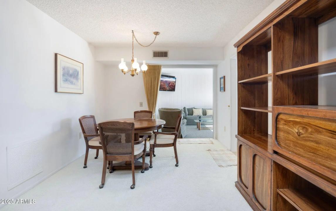 Real Estate Picture 7