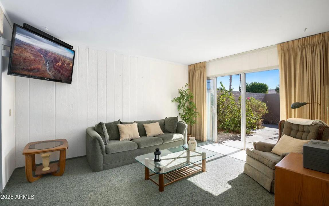 Real Estate Picture 9