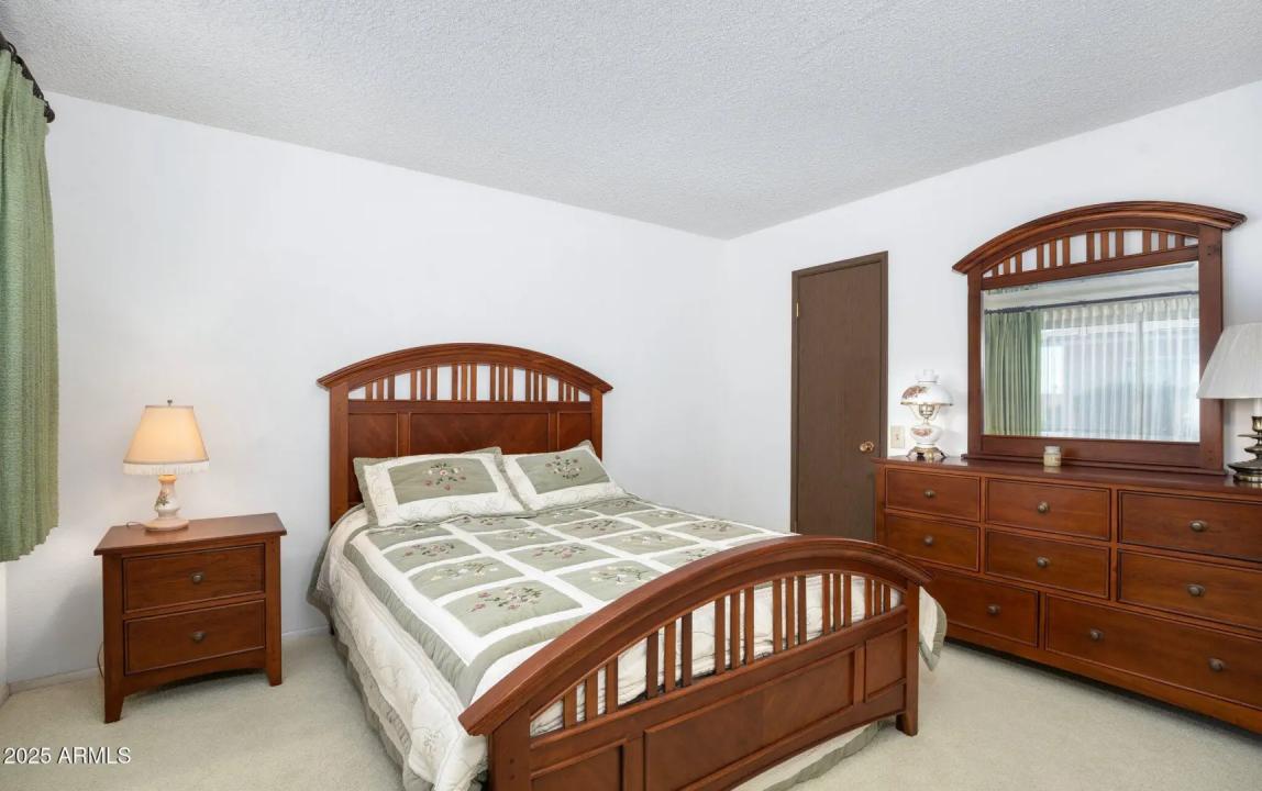 Real Estate Picture 13