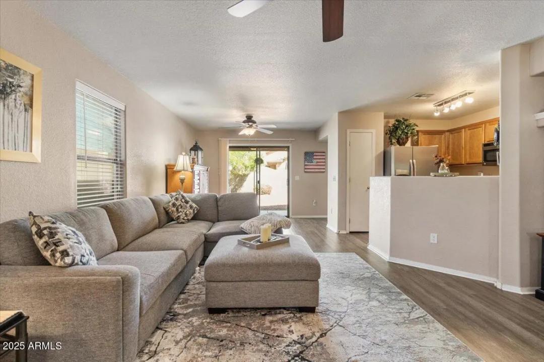 Real Estate Picture 8