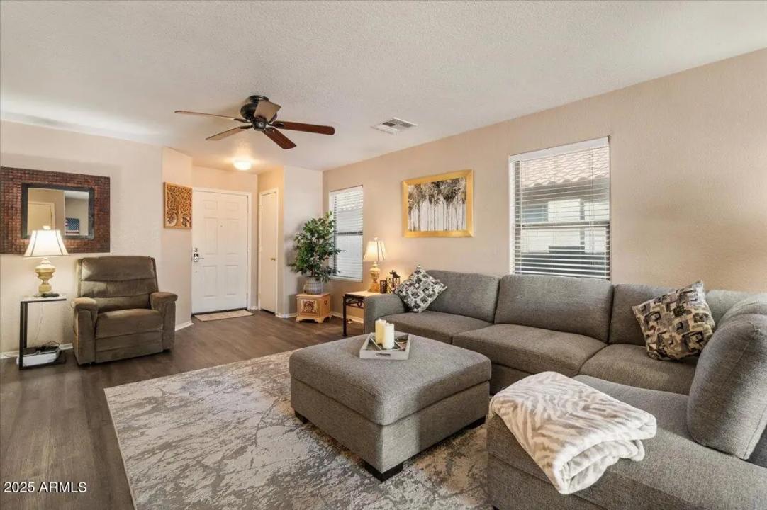 Real Estate Picture 10
