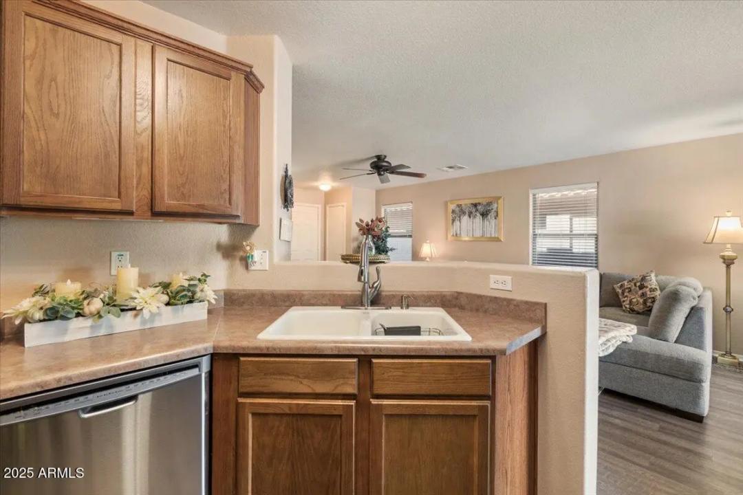Real Estate Picture 13