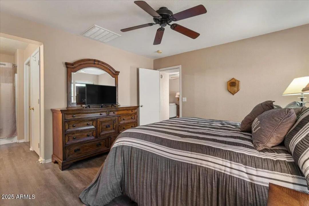 Real Estate Picture 18