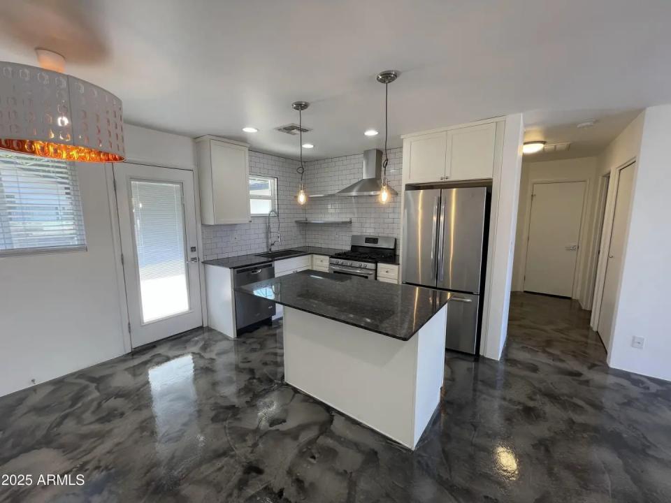 Real Estate Picture 1