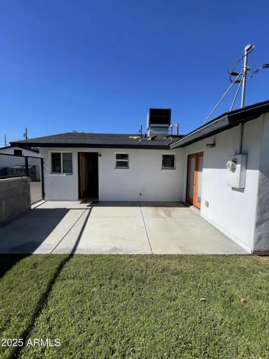 Real Estate Picture 5